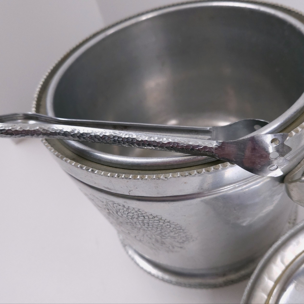 Vintage 1950s Continental Hammered Aluminum Chrysanthemum Ice Bucket - Picture 11 of 15